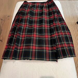 Vintage Aljean Canada Women’s Wool Pleated Wrap Skirt Sz. 12